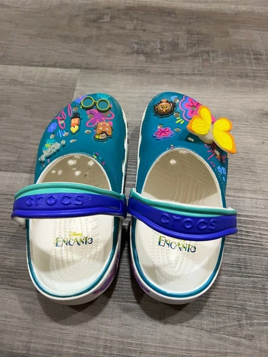 CROCS Disney Encanto size J2 - Picture 10 of 11